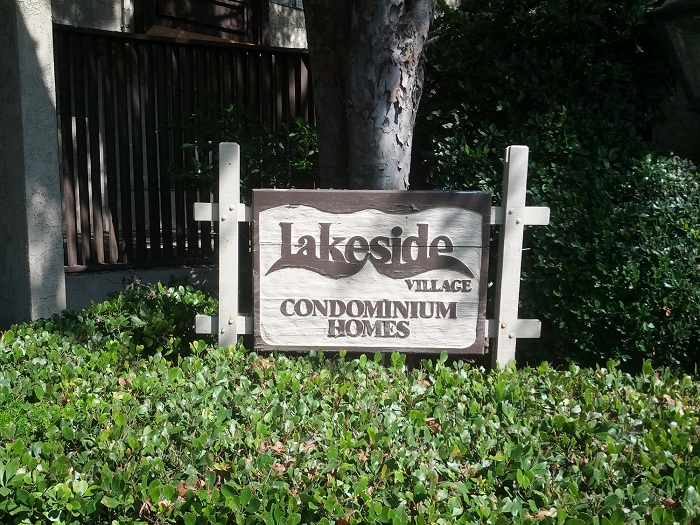 Lakeside sign&conn=none